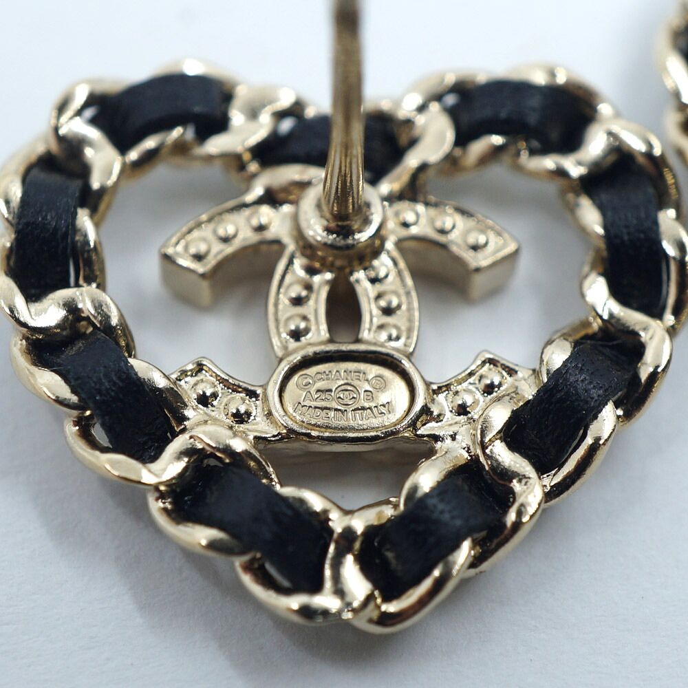 Chanel 25B Earrings Leather Chain Gold Black CC Logo Metal — view 3