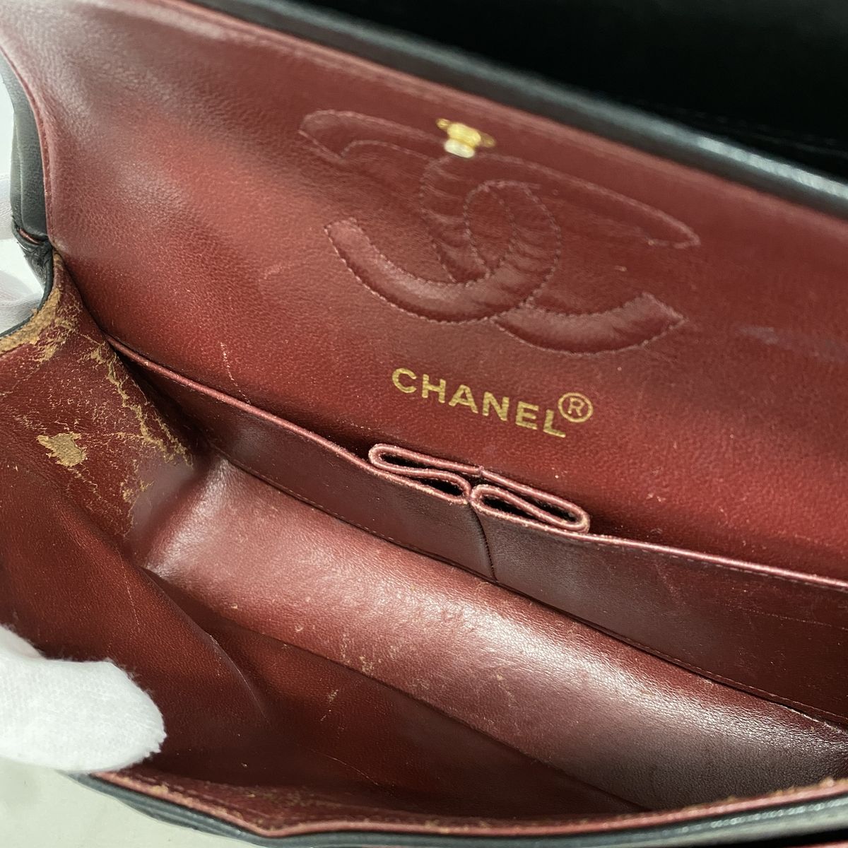 Chanel Shoulder Bag Quilted Lambskin Black Gold — view 4
