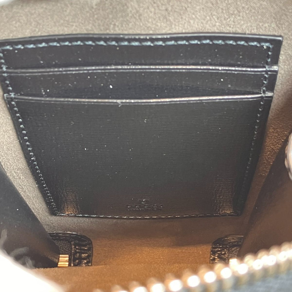 Gucci GG Supreme Shoulder Bag Canvas Leather — view 4