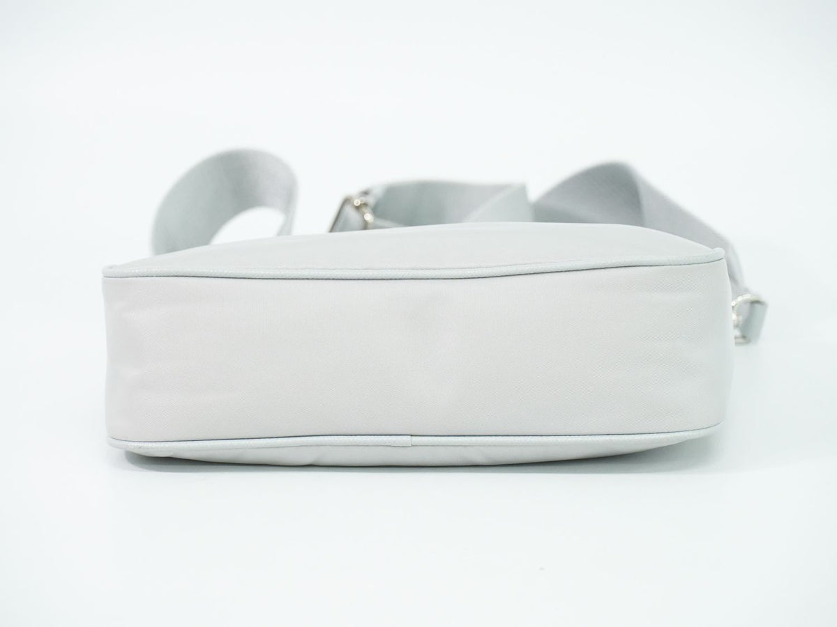 Prada Re Edition Shoulder Bag Pochette Nylon Light Gray — view 3