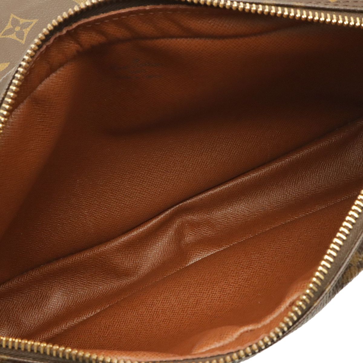 Louis Vuitton Monogram Saint Shoulder Bag — view 7