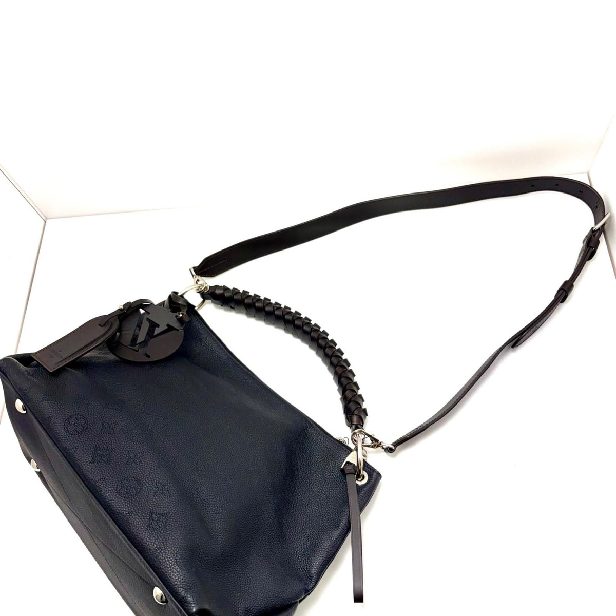 Louis Vuitton Beauvre Hobo Mahina Black Shoulder Bag Monogram Silver — view 5