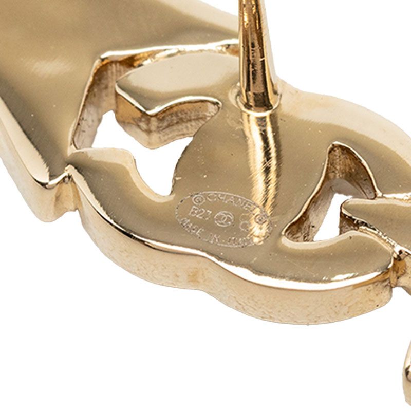 Chanel CC Logo Star Motif Earrings Gold Plated Rhinestone — view 3