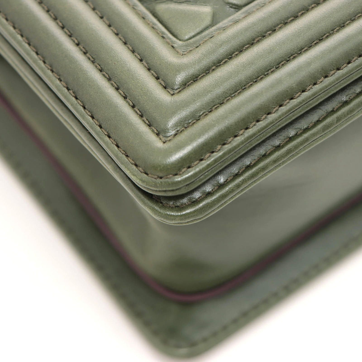 Chanel Boy 25 Quilted Chain Shoulder Green Silver Calfskin Bag — view 8