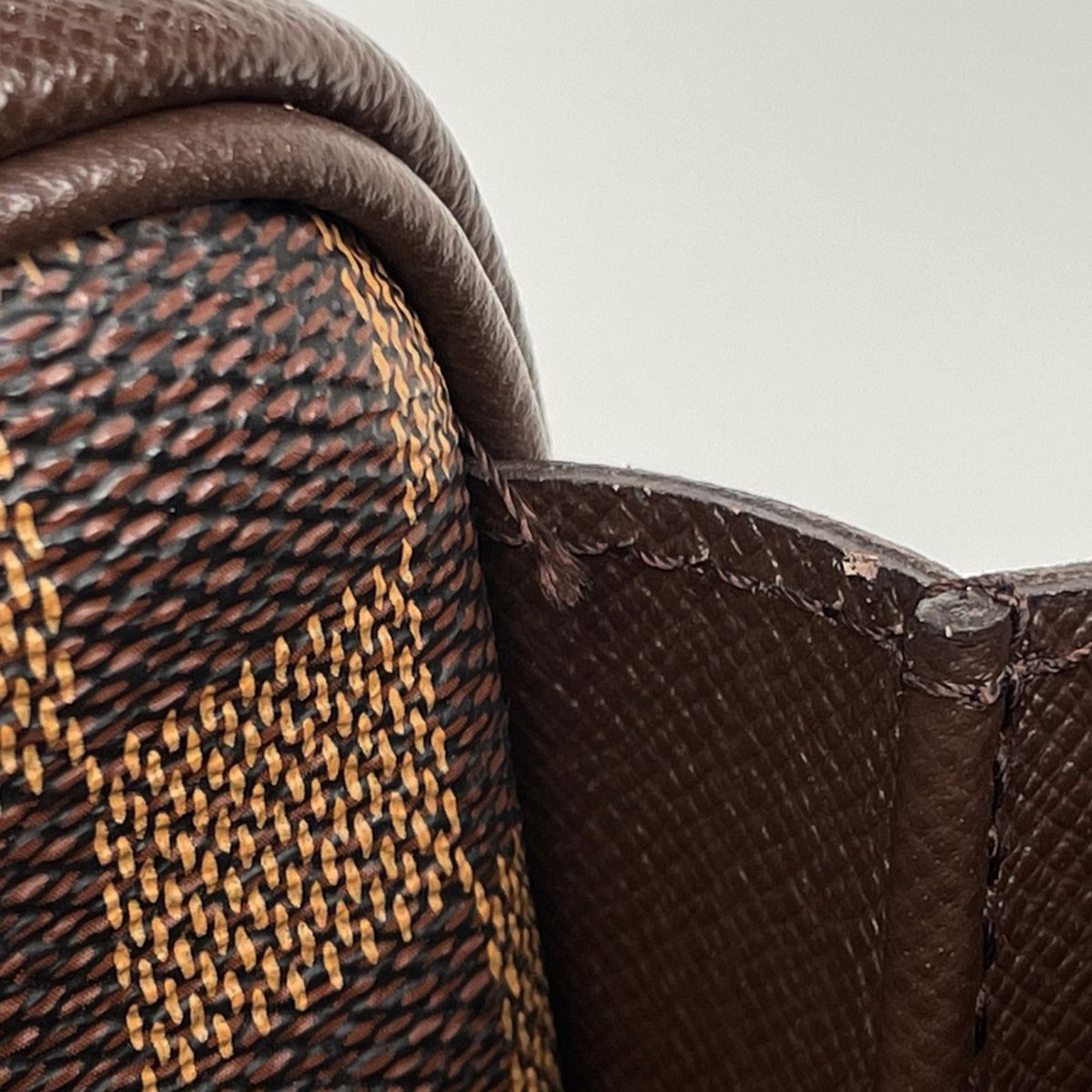 Louis Vuitton Triana Handbag Damier Brown — view 4