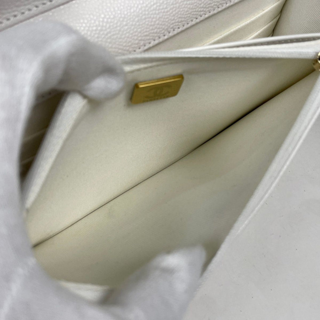 Chanel Shoulder Bag CC Logo Chain Wallet Caviar Leather White — view 8