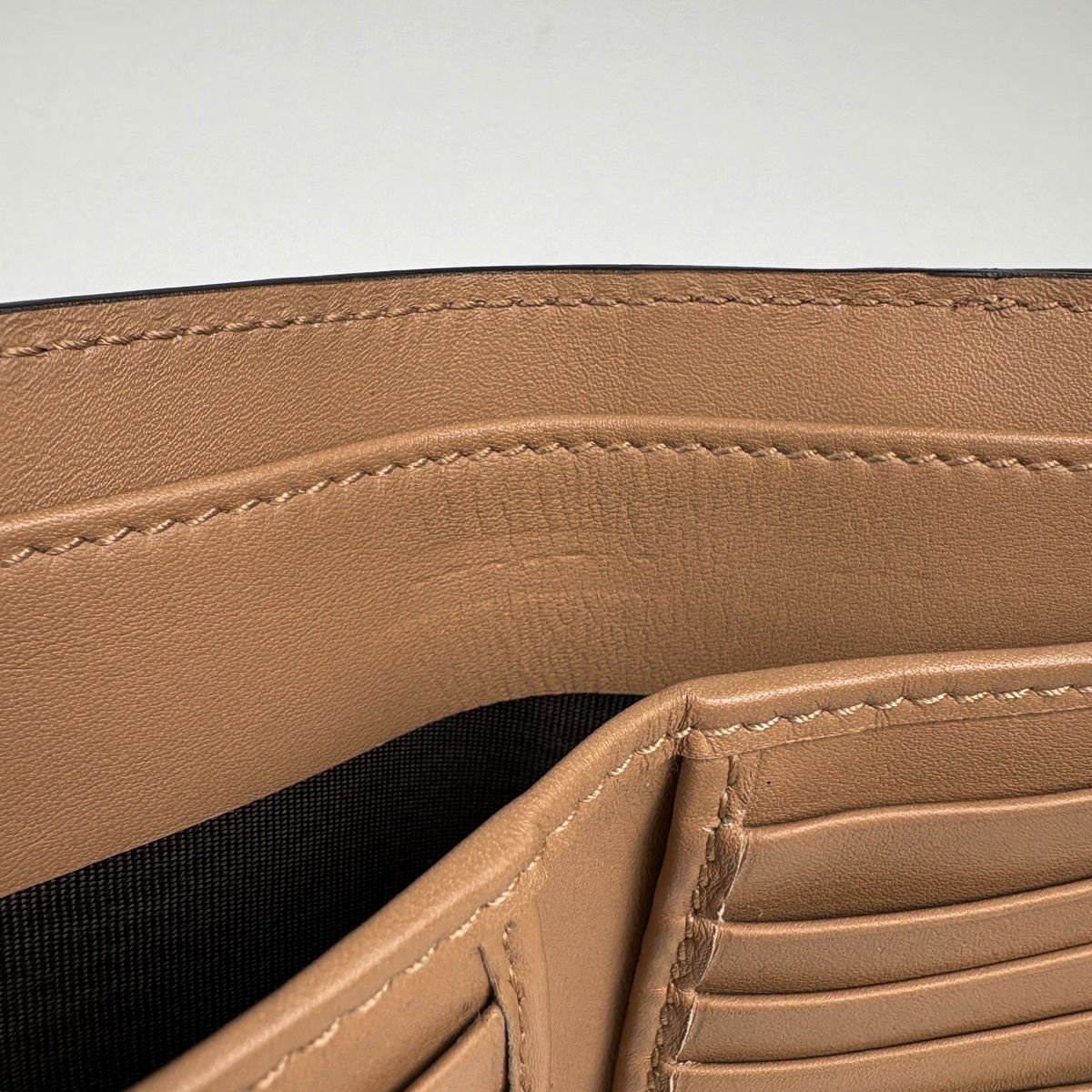 Gucci Bifold Wallet Interlocking G Leather Brown — view 5