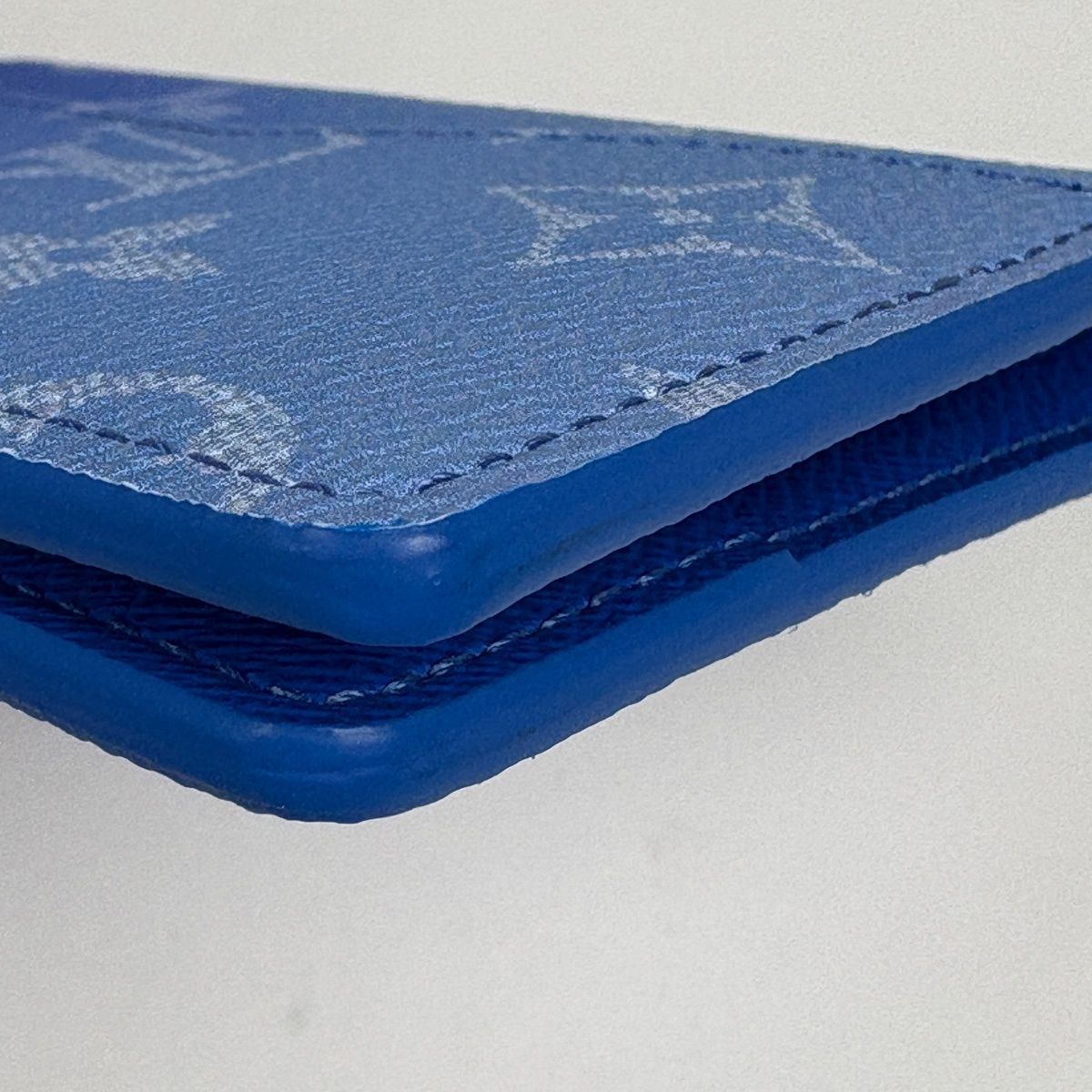 Louis Vuitton Pocket Organizer Card Case Monogram Clouds Blue — view 3