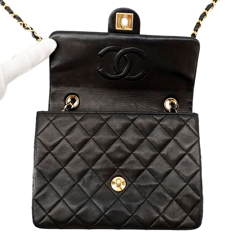 Chanel Chain Shoulder Bag Quilted 20 CC Logo Lambskin Mini Black — view 5