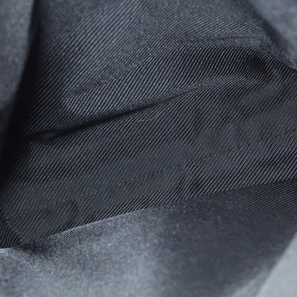 Gucci GG Canvas Shoulder Bag Black — view 8