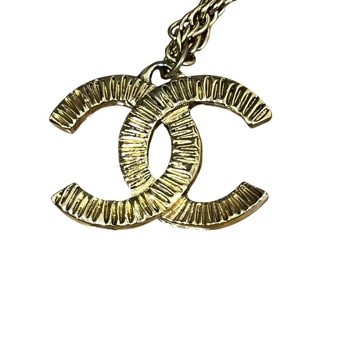 Chanel Vintage Gold Chain Necklace Plated — view 4