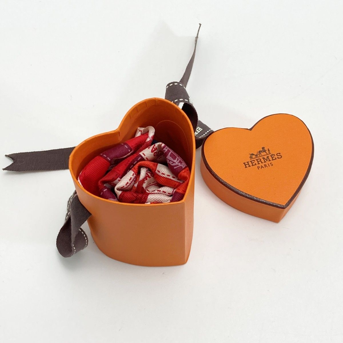 Hermes Pocket Square Heart Shape Bordeaux Checked Silk 100% Boxed — view 7