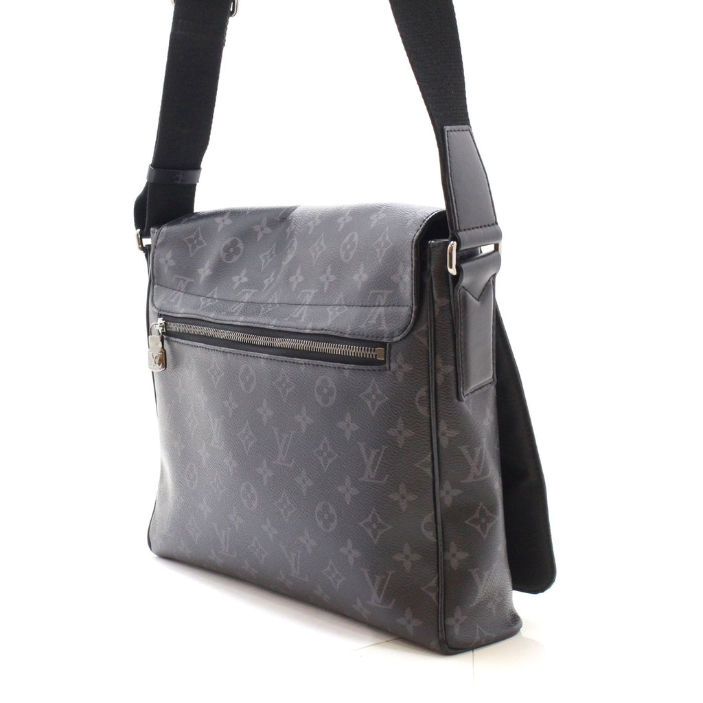Louis Vuitton District MM Shoulder Bag Monogram Eclipse Gray Silver — view 3
