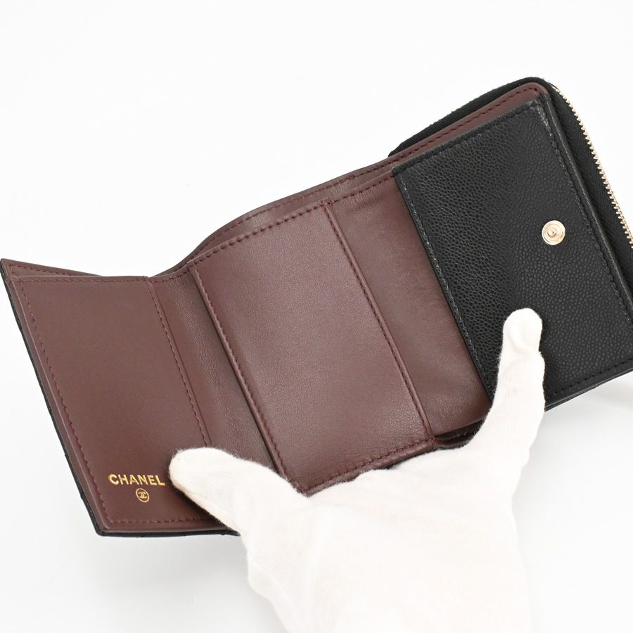 Chanel Mini Wallet Trifold Compact — view 4