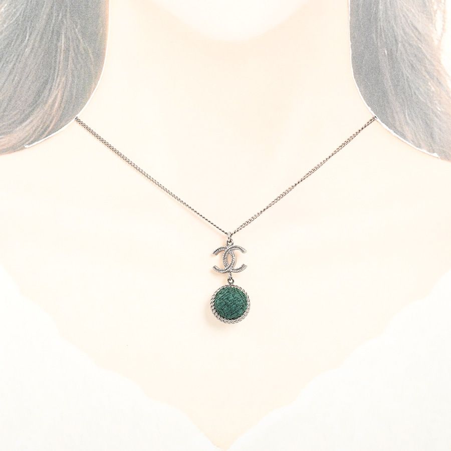 Chanel Necklace Green — view 6