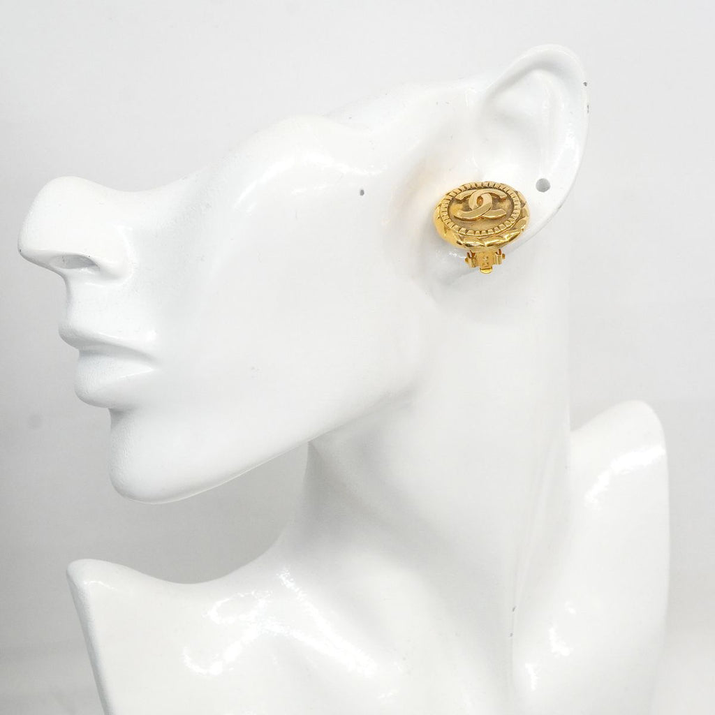 Chanel Earrings Vintage CC Logo Round Circle Gold Plated — view 6