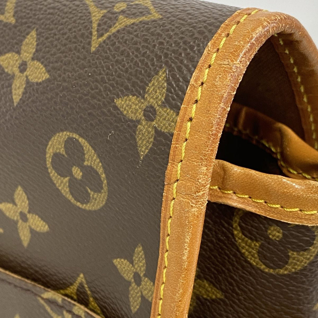 Louis Vuitton Shoulder Bag Monogram Gibeciere GM Brown — view 7