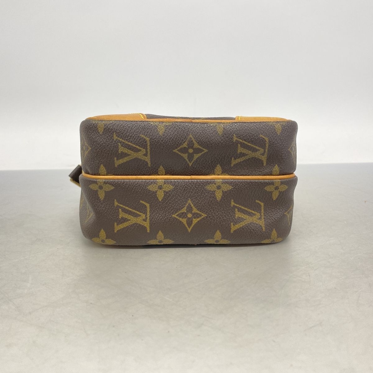 Louis Vuitton Shoulder Bag Monogram Amazon Brown — view 3