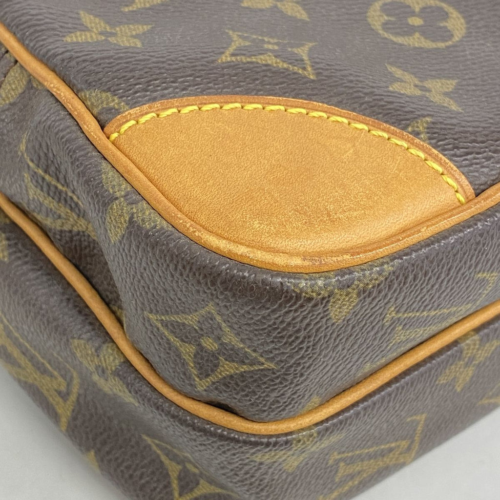 Louis Vuitton Shoulder Bag Monogram Amazon Brown — view 6