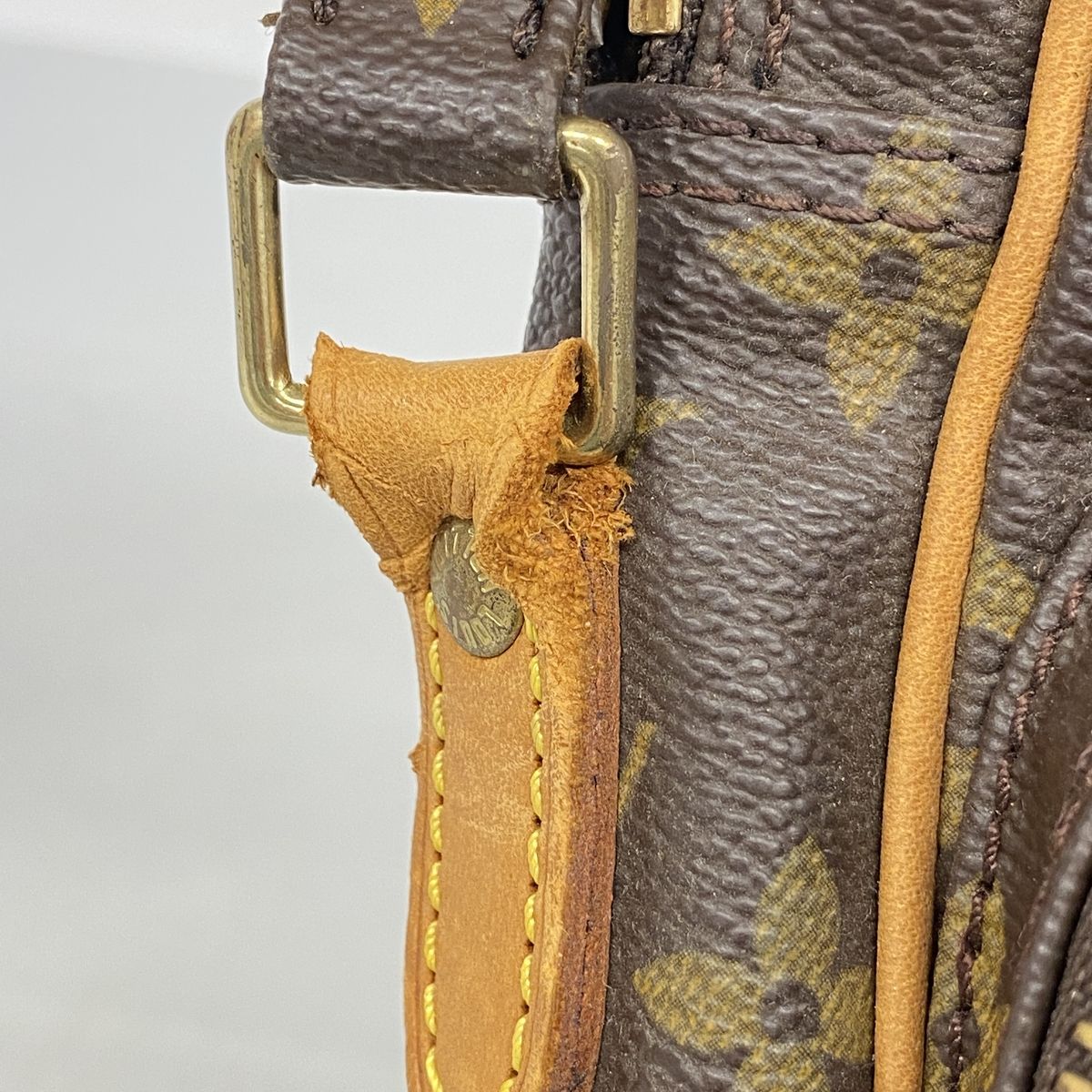 Louis Vuitton Shoulder Bag Monogram Amazon Brown — view 8