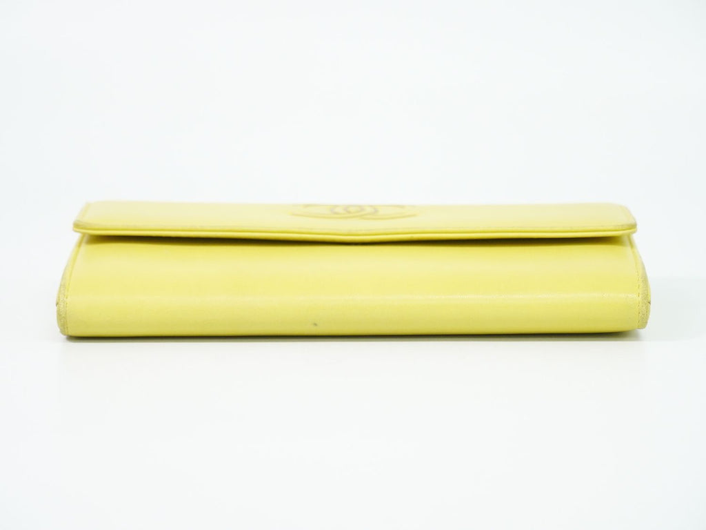 Chanel CC Logo Wallet Leather Yellow — view 3
