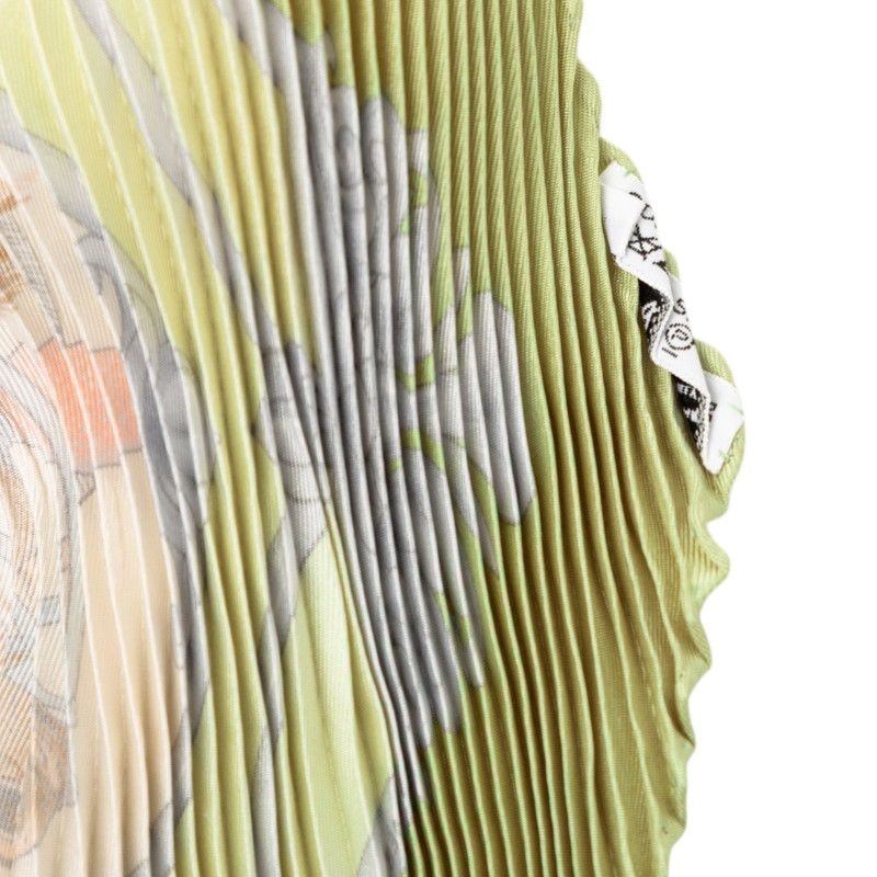 Hermes Pleated Carre les Chevaux Des Mogols Mughal Dynasty Horse Scarf Green — view 5
