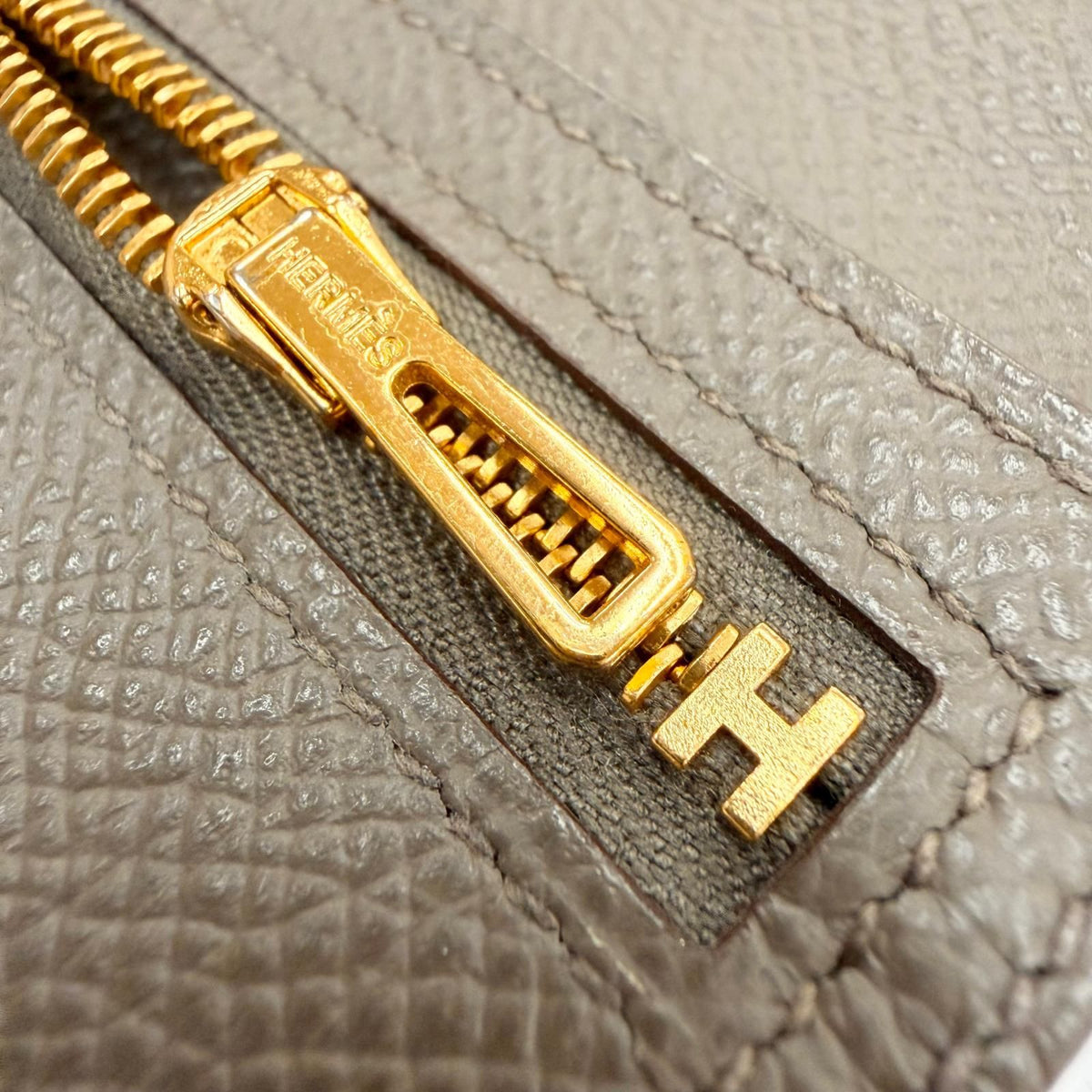 Hermes Bearn Soufflet Veau Epsom Taupe Gold Wallet — view 8