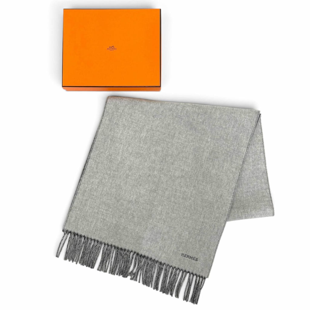 Hermes Recto Verso Cashmere 100% Logo Embroidery Fringe Bicolor Shawl Scarf — view 2