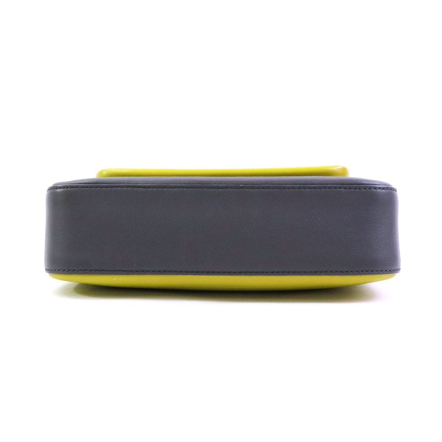 Fendi Shoulder Bag Yellow — view 4