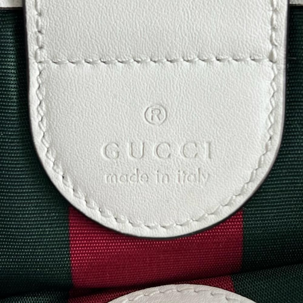Gucci 2-Way GG Emblem Shoulder Bag Supreme Canvas White — view 5