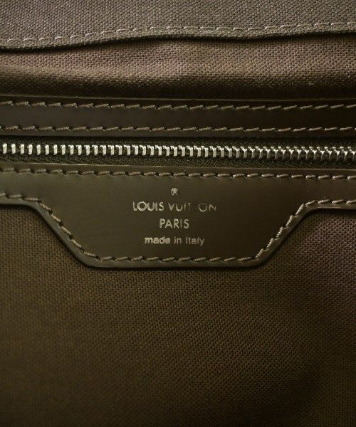 Louis Vuitton Taiga Victor Shoulder Bag — view 5