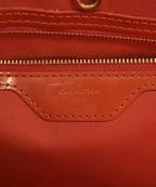 Louis Vuitton Monogram Vernis Avalon MM Handbag — view 5