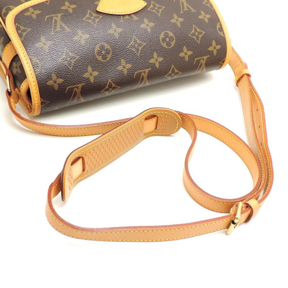 Louis Vuitton Shoulder Bag — view 5