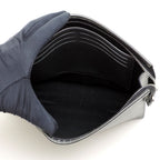 Louis Vuitton Clutch Gray — view 5