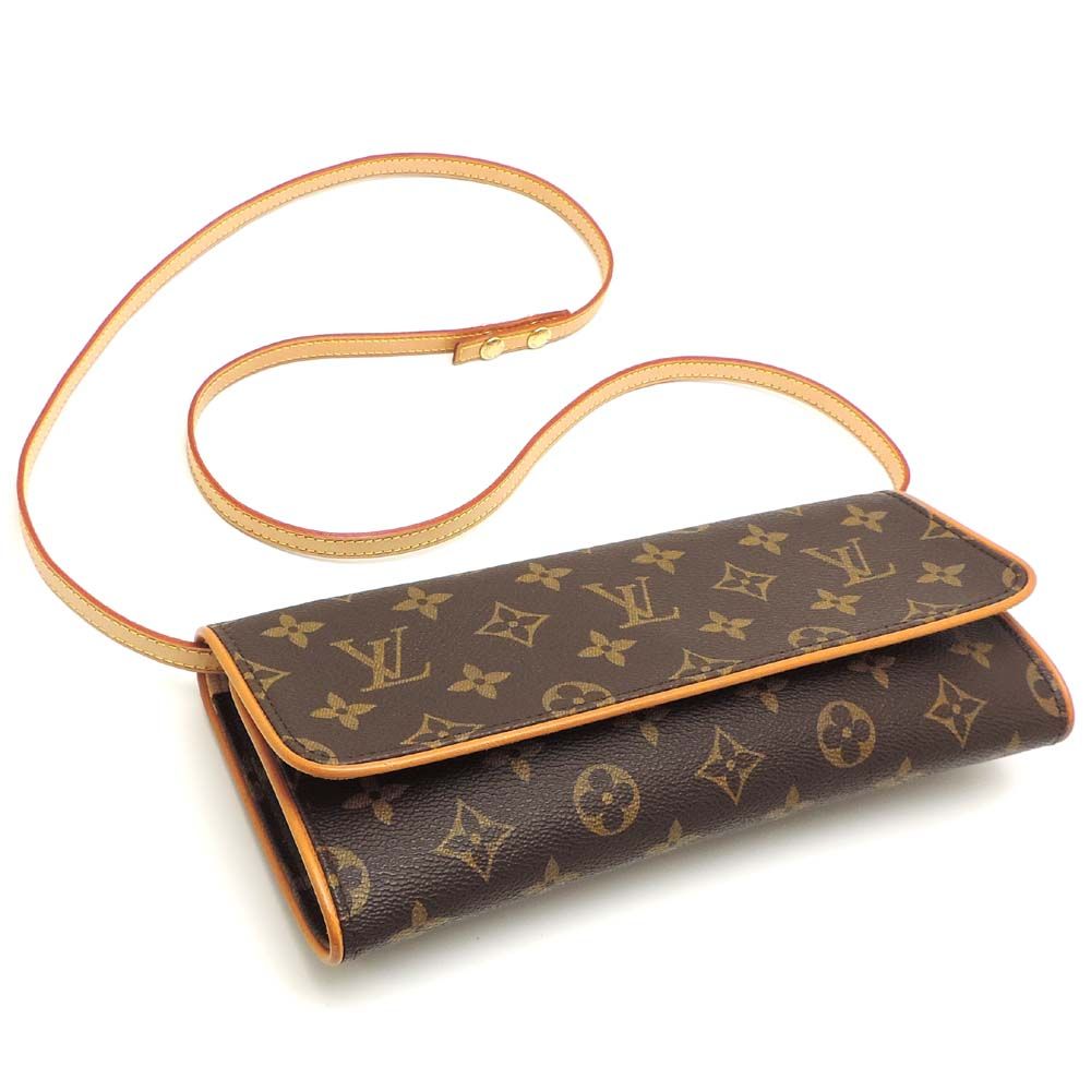 Louis Vuitton Shoulder Bag — view 3