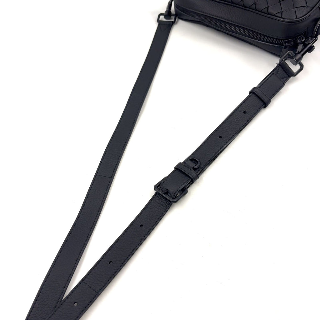 Bottega Veneta Intrecciato Leather Black Shoulder Bag — view 5