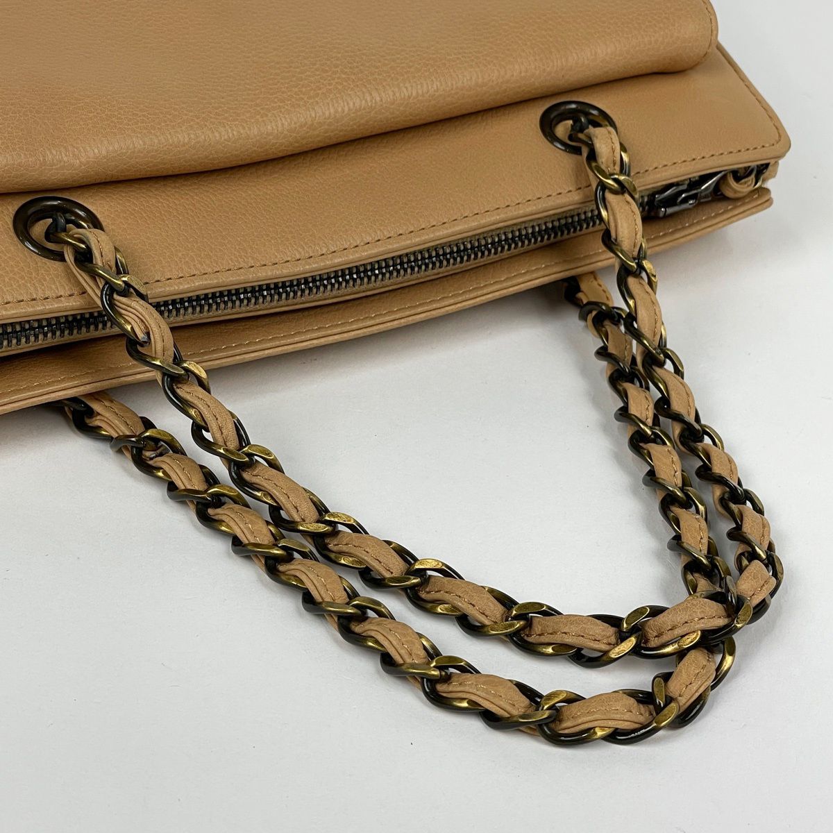 Chanel Handbag CC Logo Leather Beige — view 7