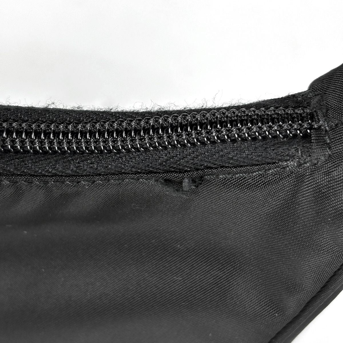Prada Handbag Nylon Nero — view 4