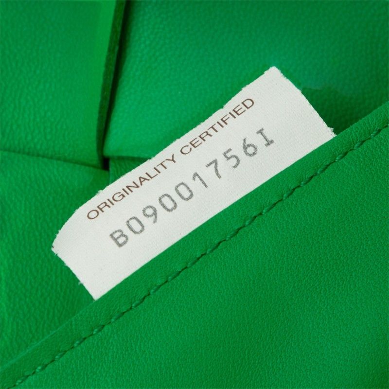 Bottega Veneta Maxi Intrecciato Cassette Crossbody Shoulder Bag Green Leather — view 6