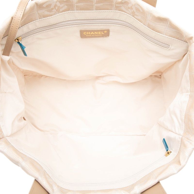 Chanel CC Logo New Travel Line Tote MM Beige Nylon Leather — view 4