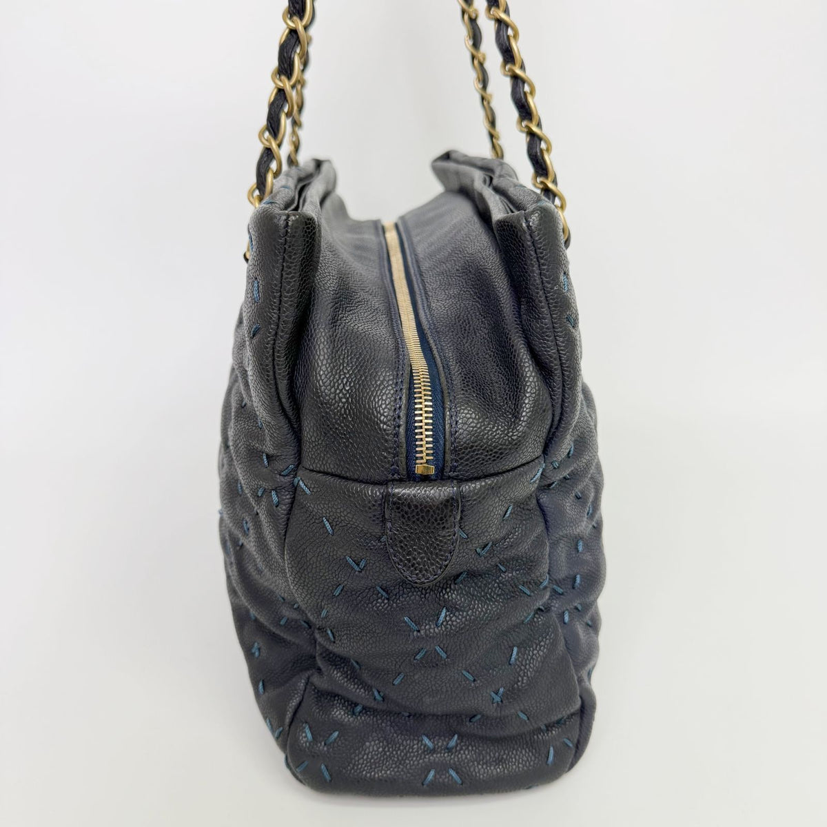 Chanel Camellia CC Logo Embossed Chain Tote Shoulder Bag Leather Navy Gold Seal — view 4