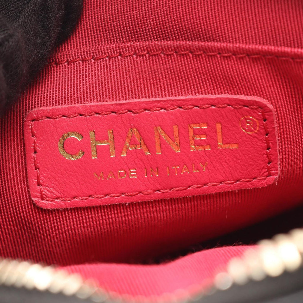 Chanel Shoulder Bag Quilted Round Mini Black Leather Chain — view 4