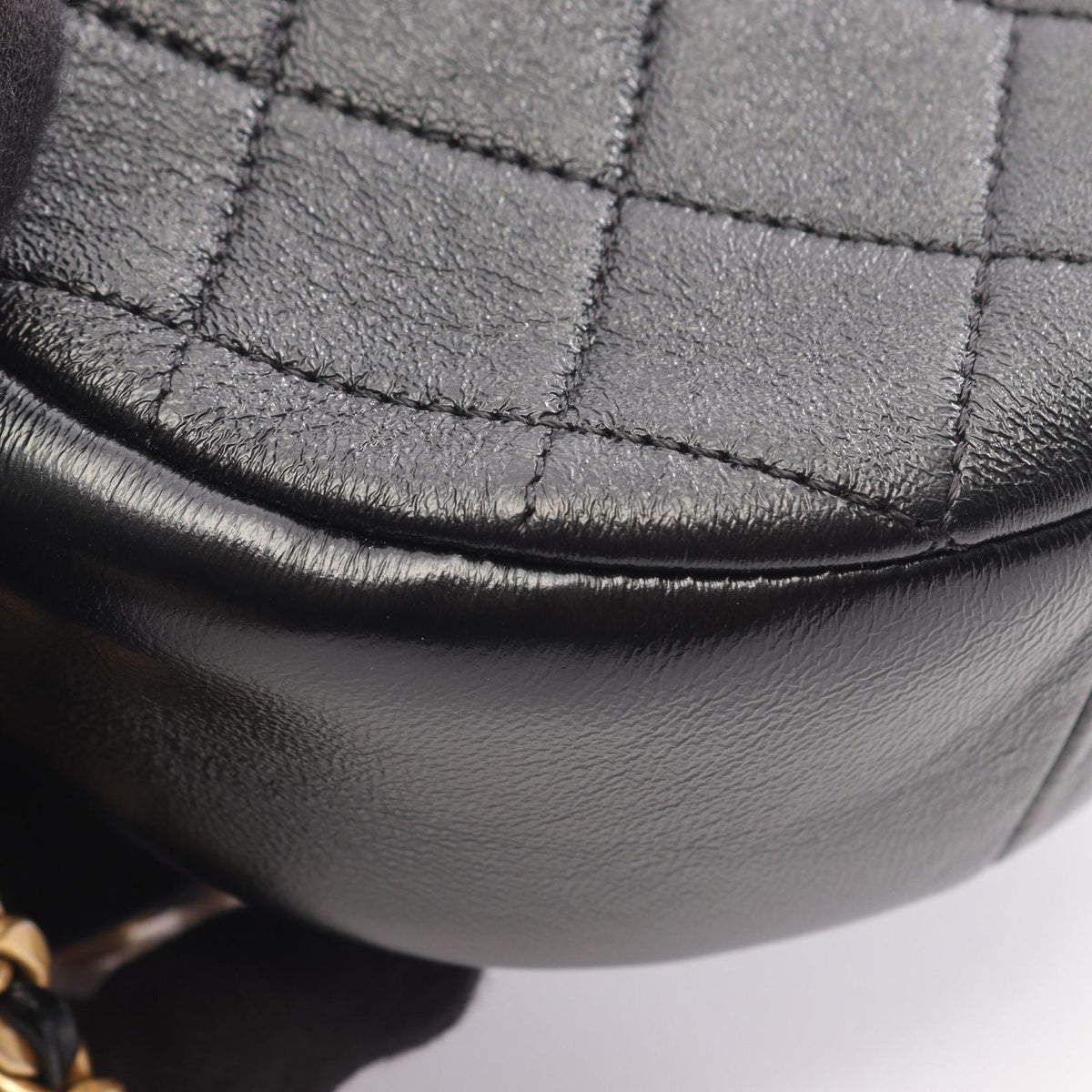 Chanel Shoulder Bag Quilted Round Mini Black Leather Chain — view 7