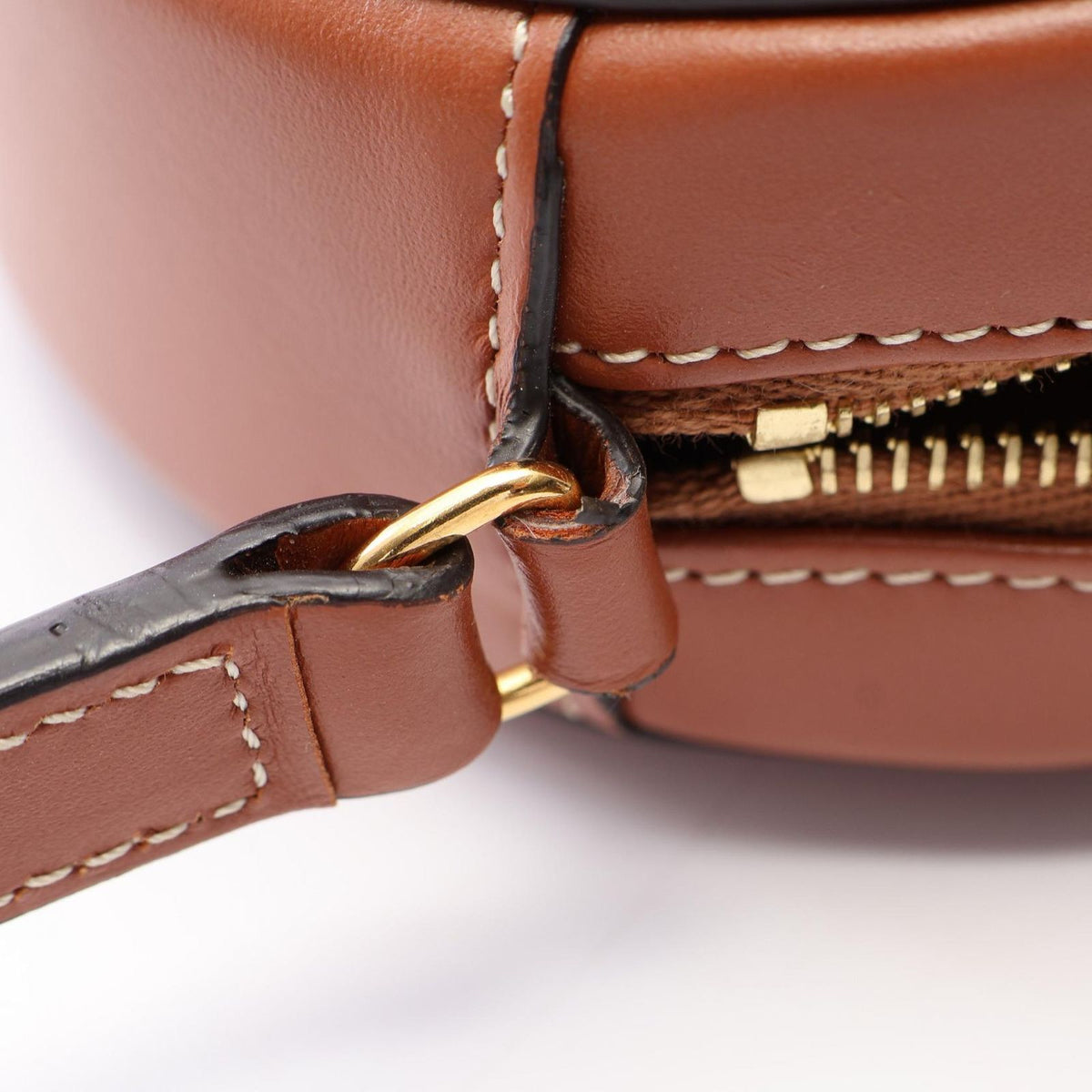 Celine Shoulder Bag Triomphe Oval Purse Cuir Brown Leather — view 6