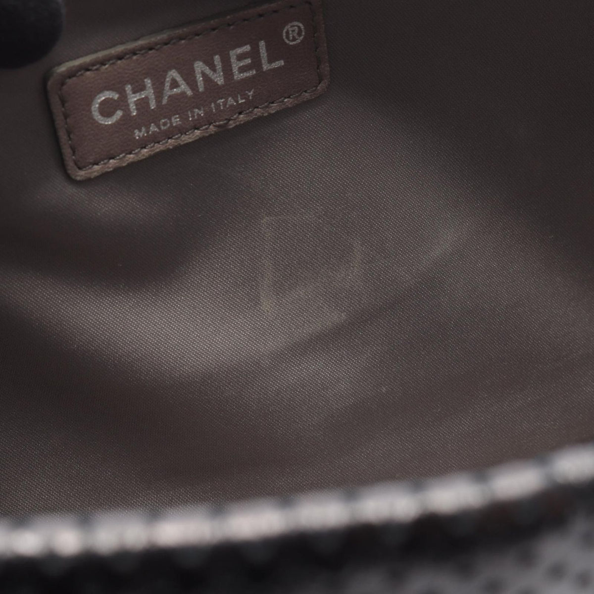 Chanel Shoulder Bag 2.55 Perforated Combination Black Leather Chain — view 7