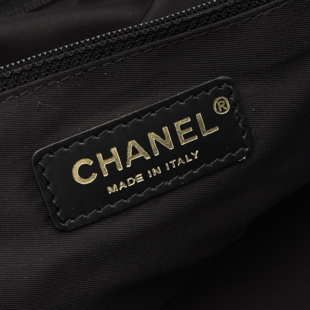 Chanel Boston Bag New Travel Line Black Leather — view 4
