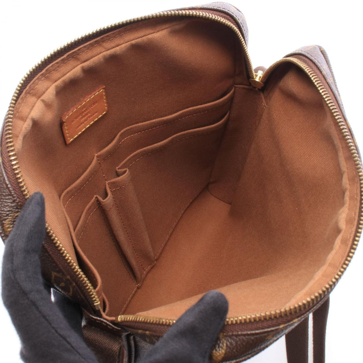 Louis Vuitton Shoulder Bag Trotteur Beaubourg Monogram Leather — view 3