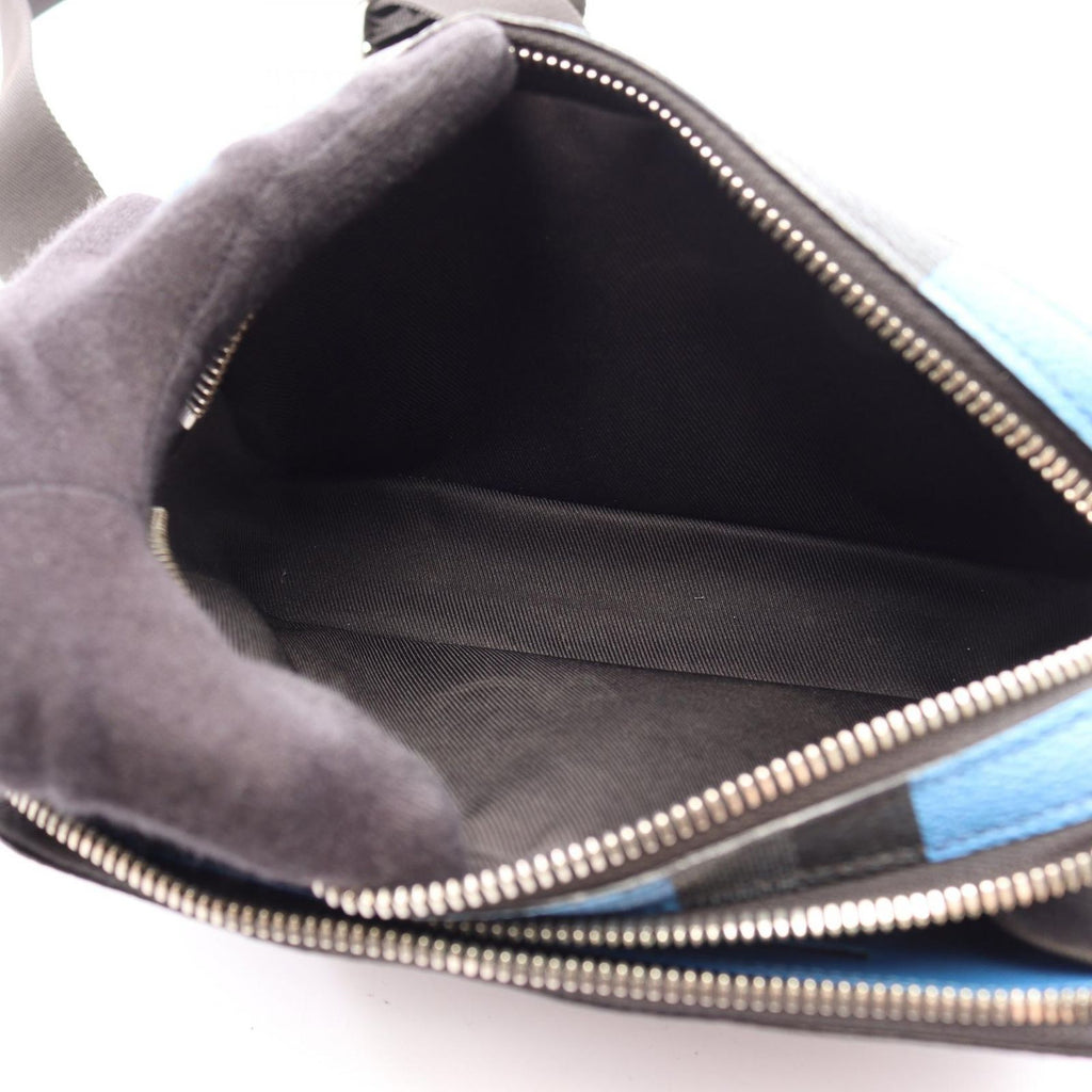 Louis Vuitton Shoulder Bag Alpha Wearable — view 3