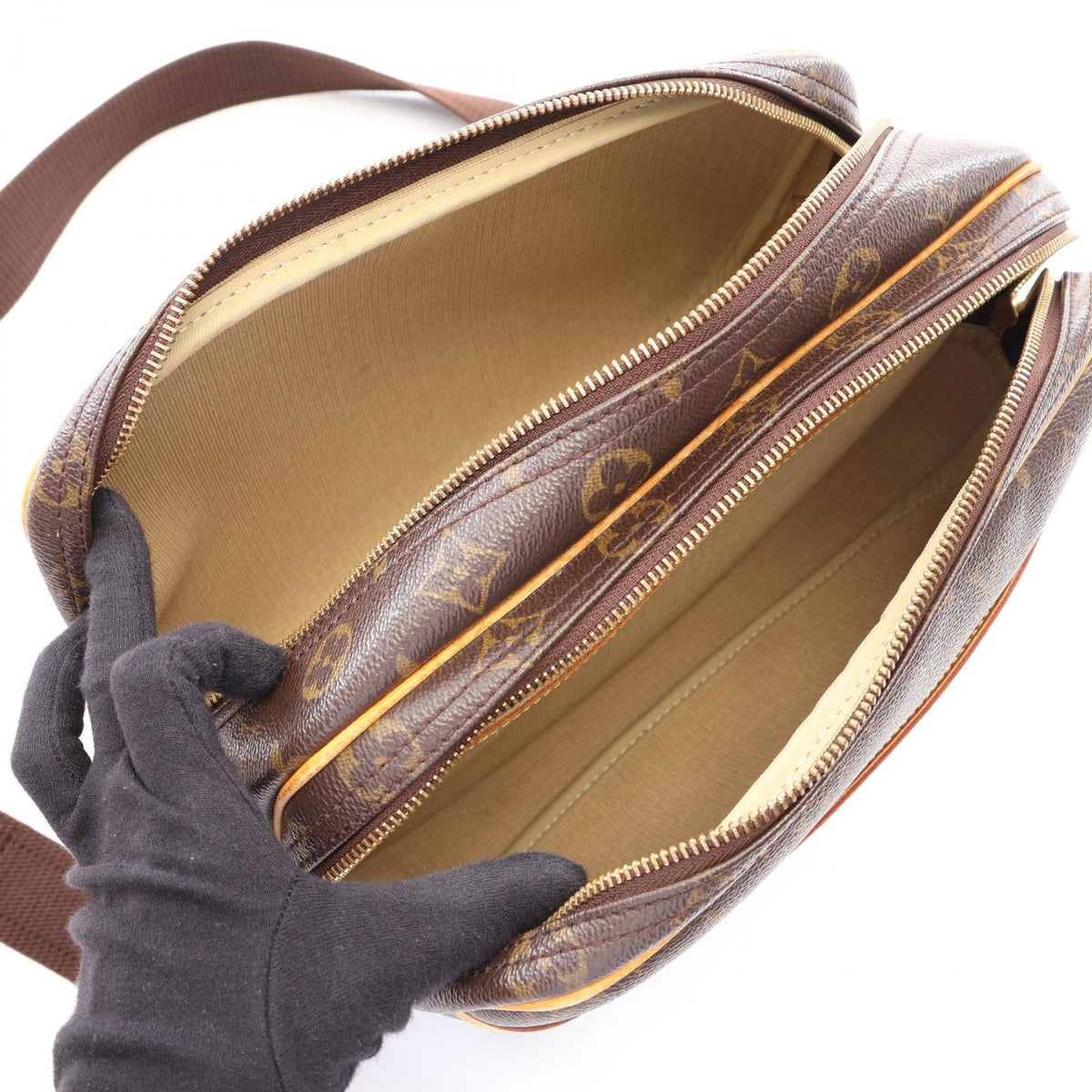 Louis Vuitton Shoulder Bag Reporter PM Leather — view 3