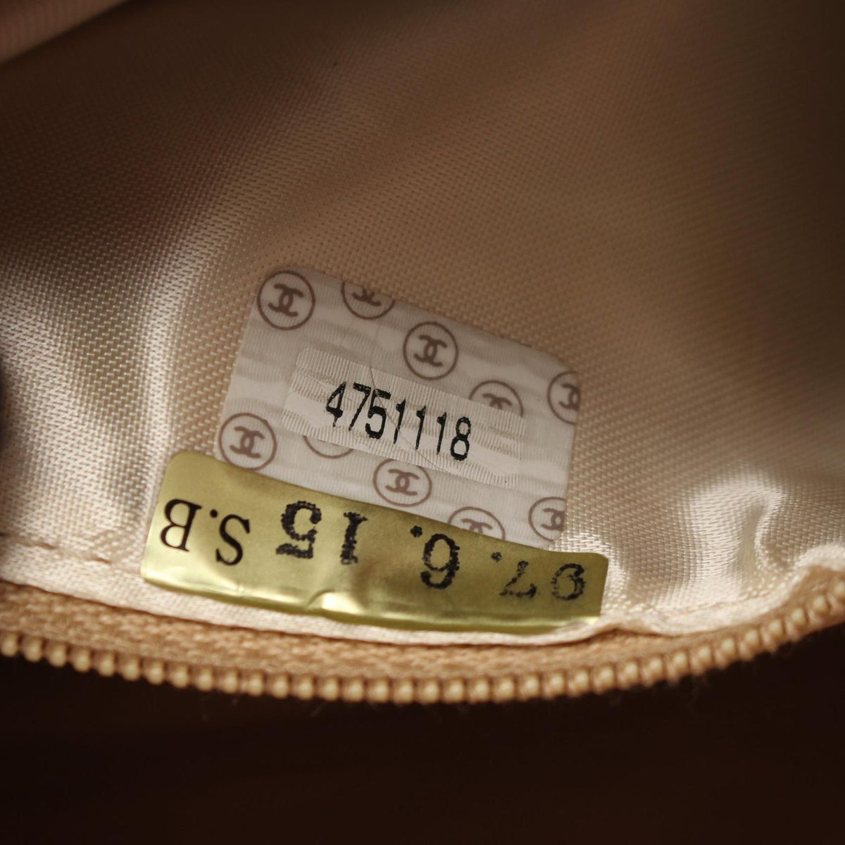 Chanel Handbag Quilted Beige Lambskin — view 5